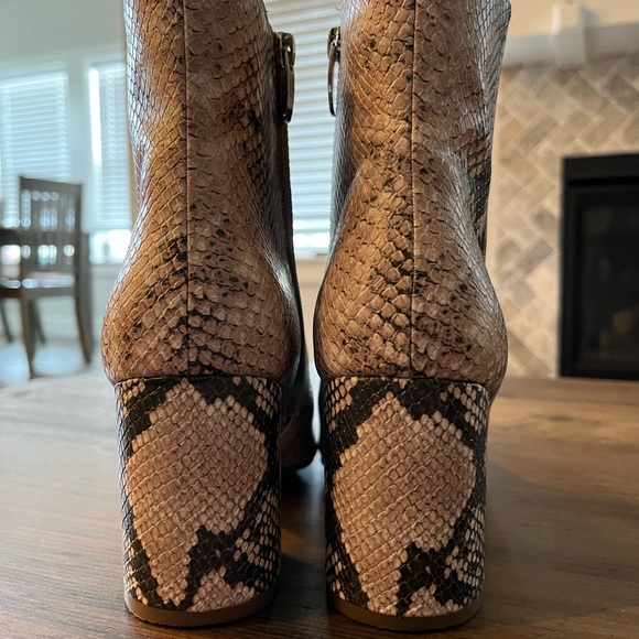 Steve Madden Nadalie Booties - Picture 4 of 8